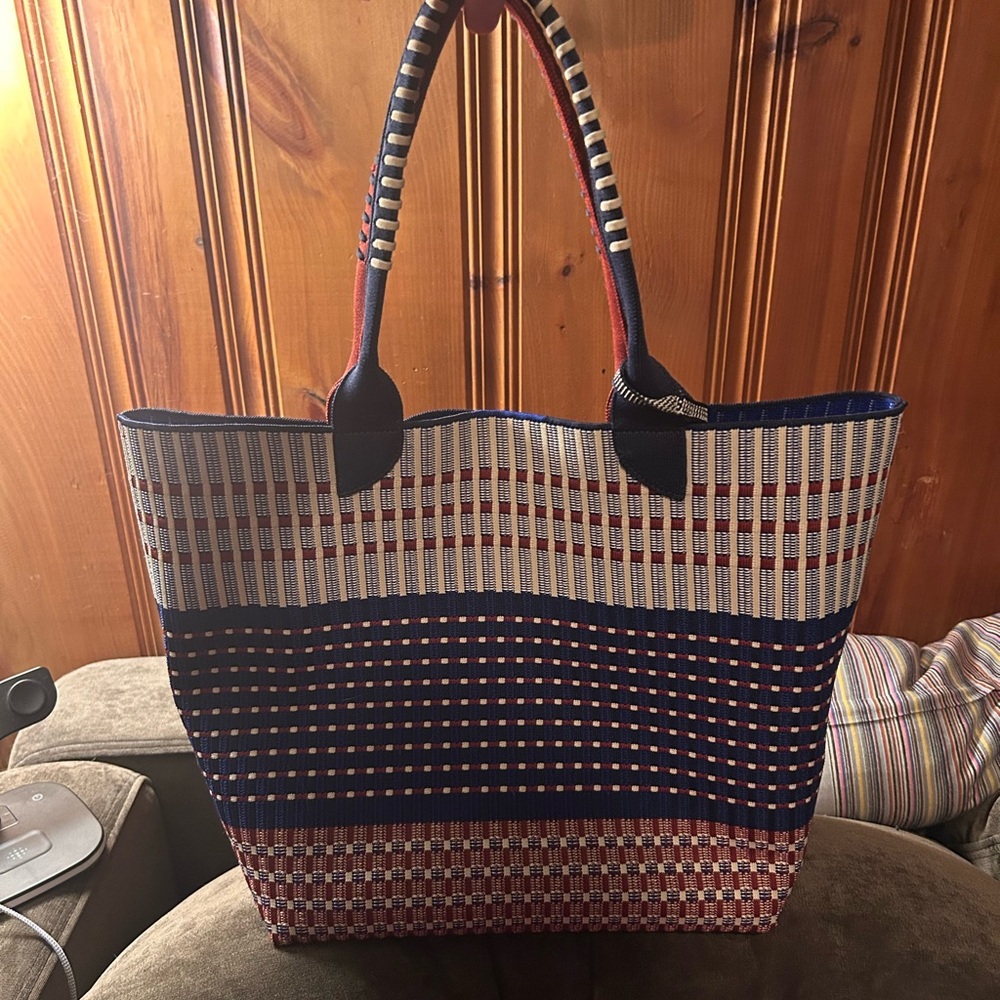 Rothy’s x Vogue student designed bag